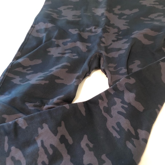 Spanx Look At Me Now Seamless Leggings grey camo - Picture 4 of 5